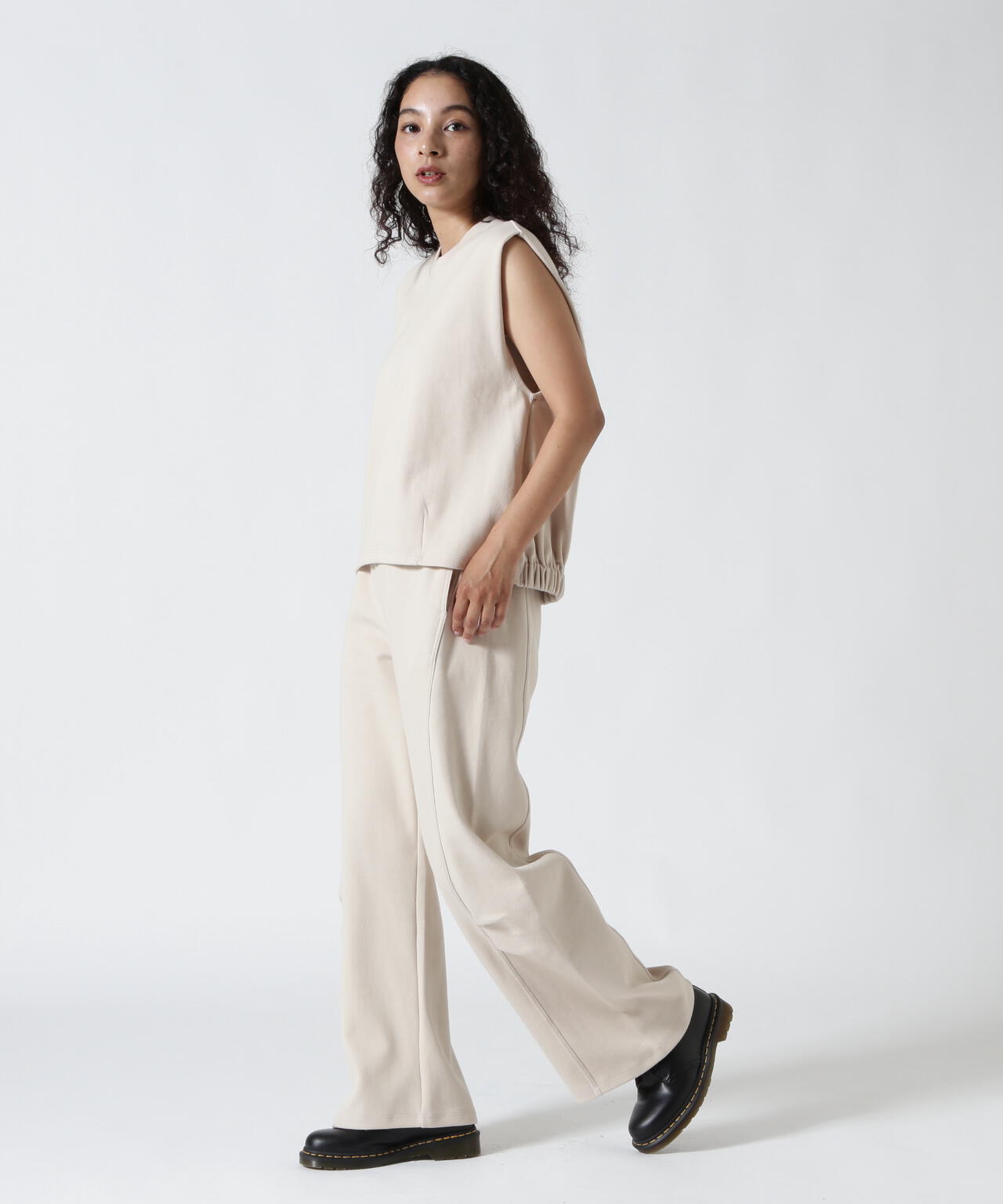 YENN（イエン）KNEE TUCK SWEAT PT /Y253-31078