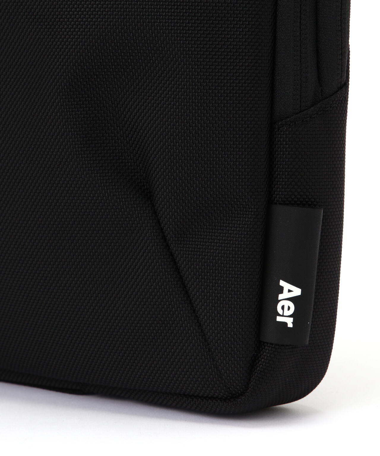 Aer（エアー）Tech Folio 16" Black AER-21025
