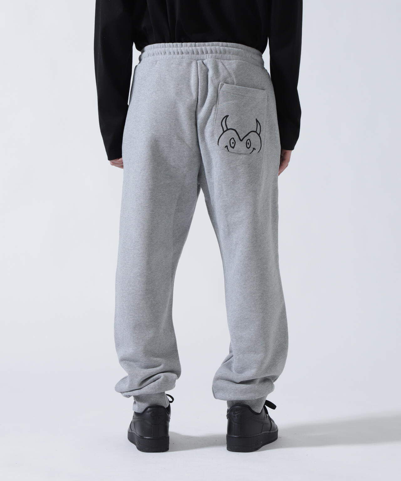 maxsix(マックスシックス）ONI HEART SWEAT PANTS