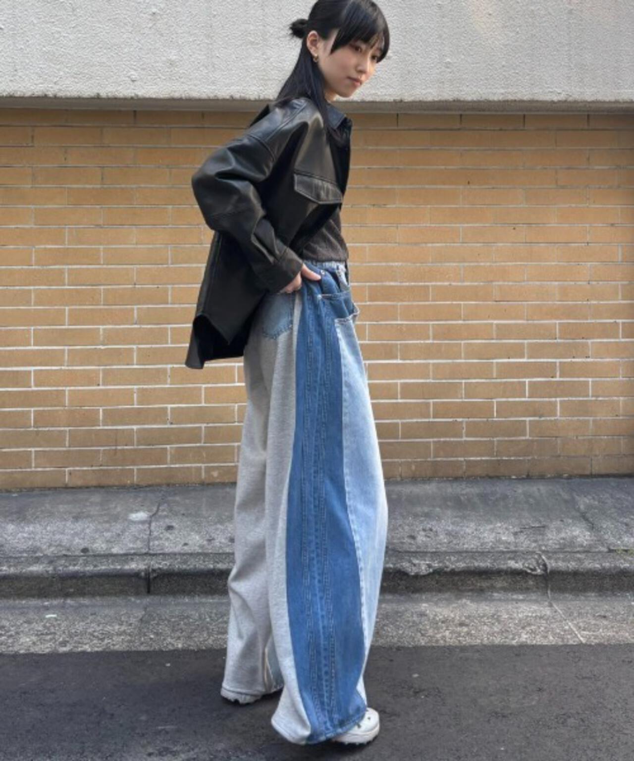 AULA AILA（アウラ アイラ）別注コクーンシルエットデニムパンツ
