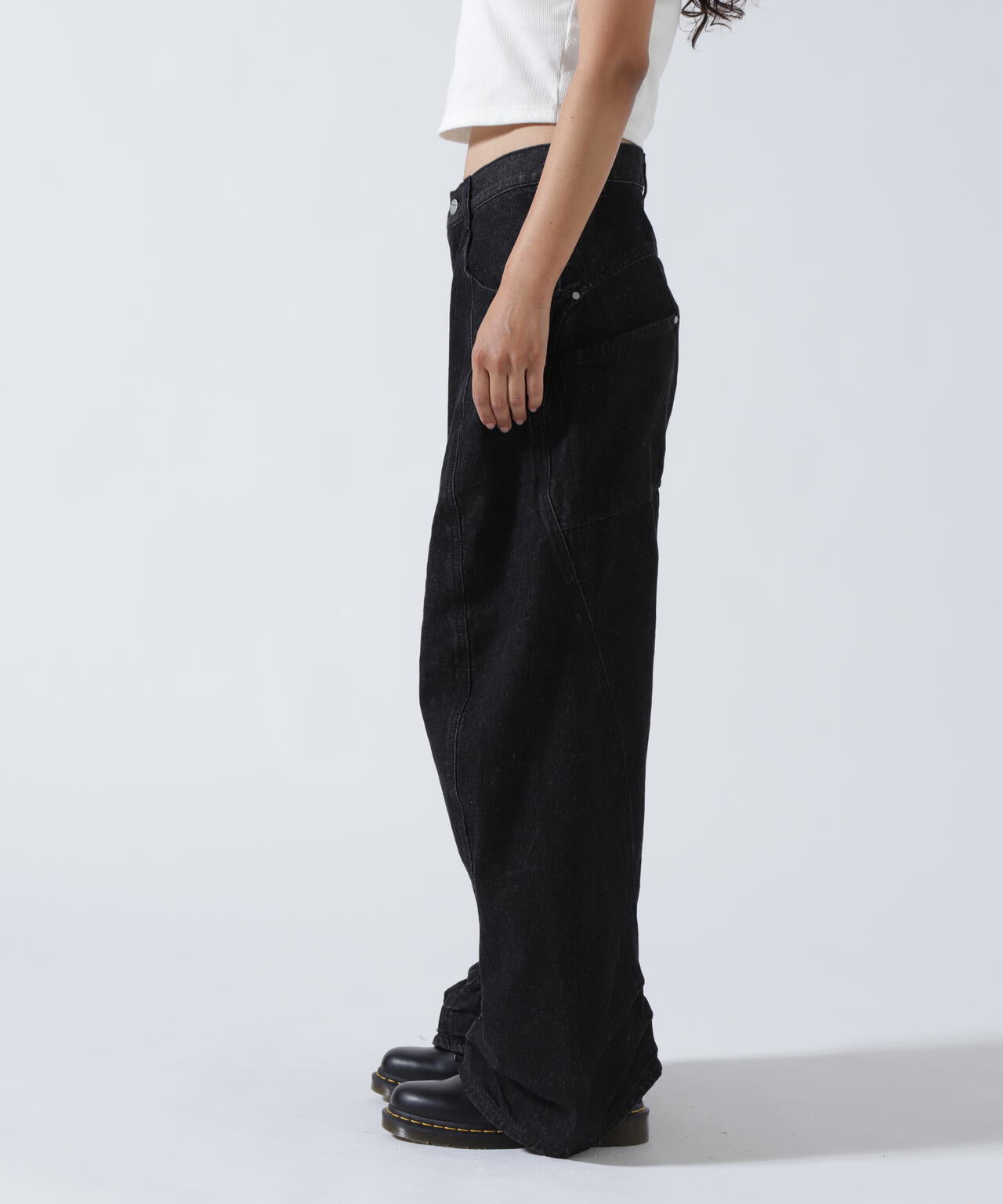 Knuth Marf（クヌースマーフ）tuck design denim pants