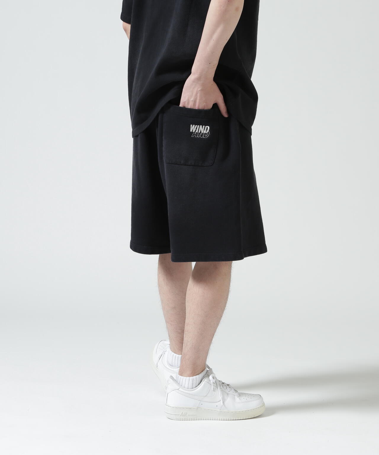 WIND AND SEA（ウィンダンシー）SULFUR DYEING LOGO HALF PANTS