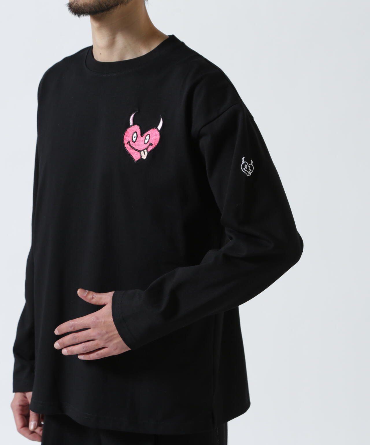 maxsix(マックスシックス）SINGLE HERT L/S TEE