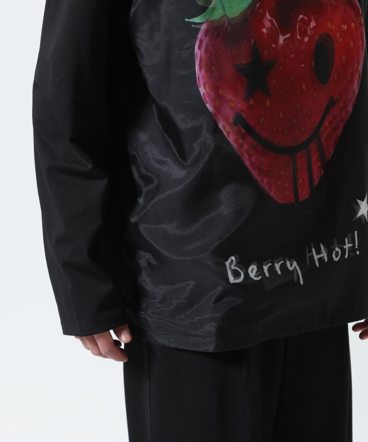 maxsix(マックスシックス）BERRY HAPPY 3D L/S TEE