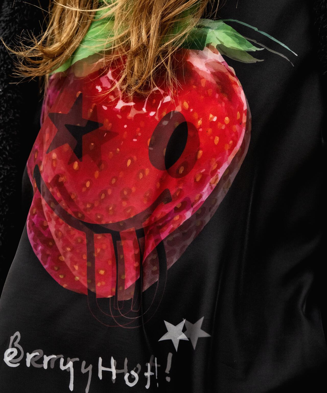 maxsix(マックスシックス）BERRY HAPPY 3D L/S TEE