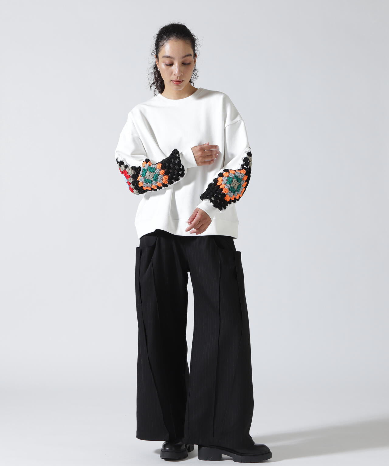 DISCOVERED(ディスカバード) 別注 CROCHET SLEEVE SWEAT WOMEN
