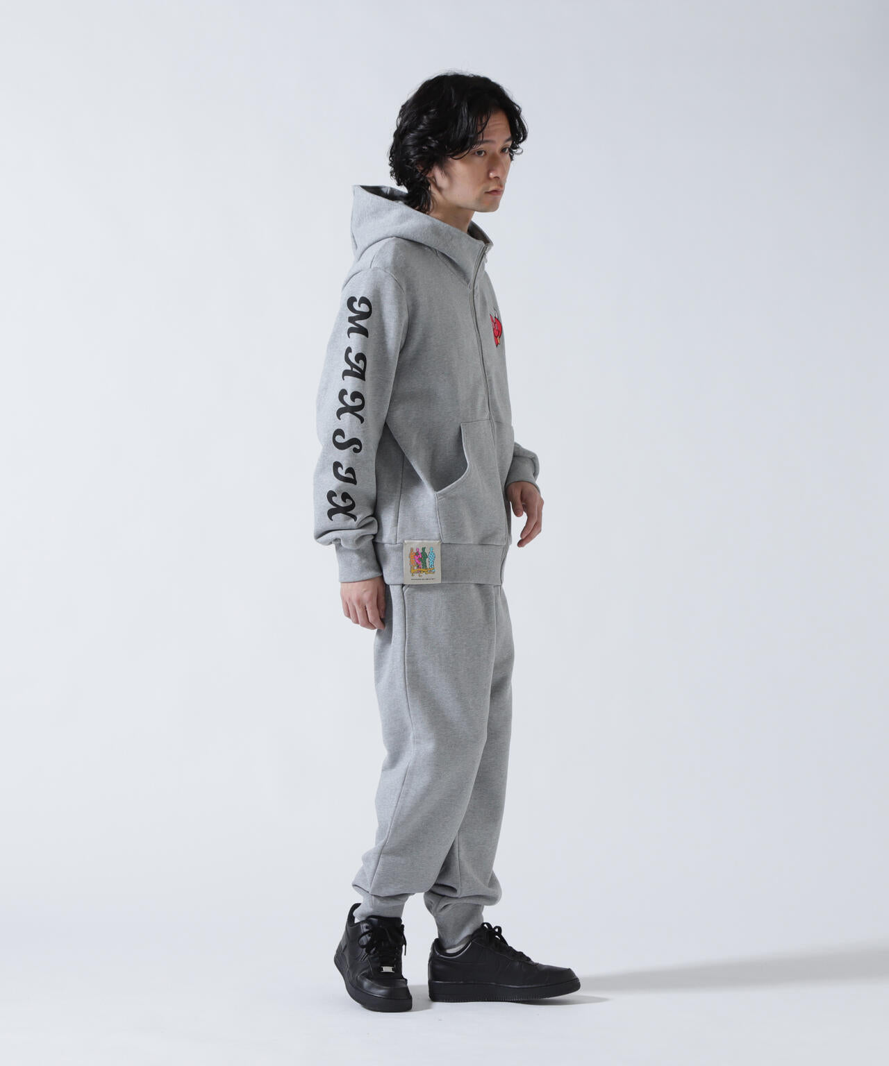 maxsix(マックスシックス）ONI HEART ZIP PARKA