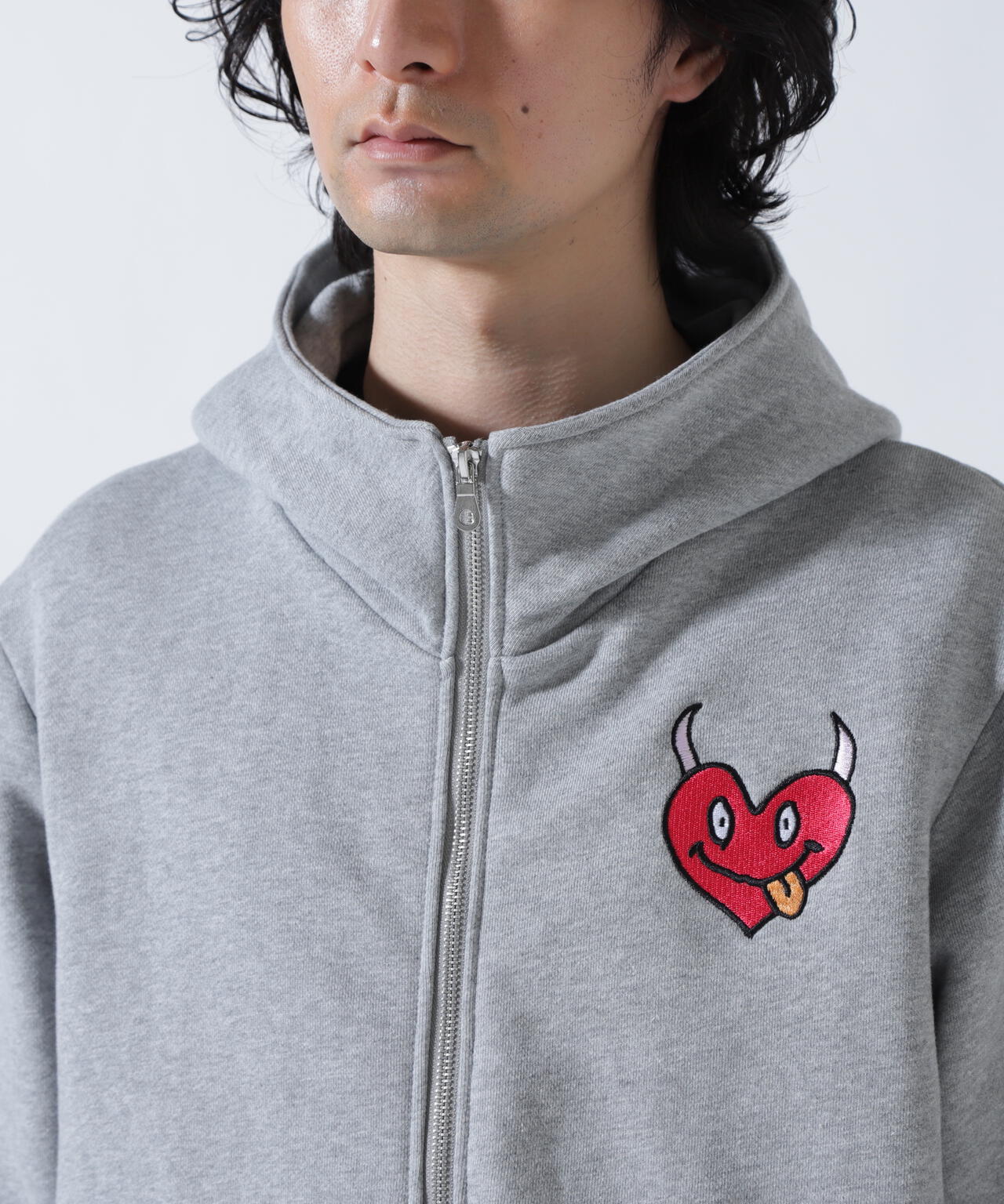 maxsix(マックスシックス）ONI HEART ZIP PARKA
