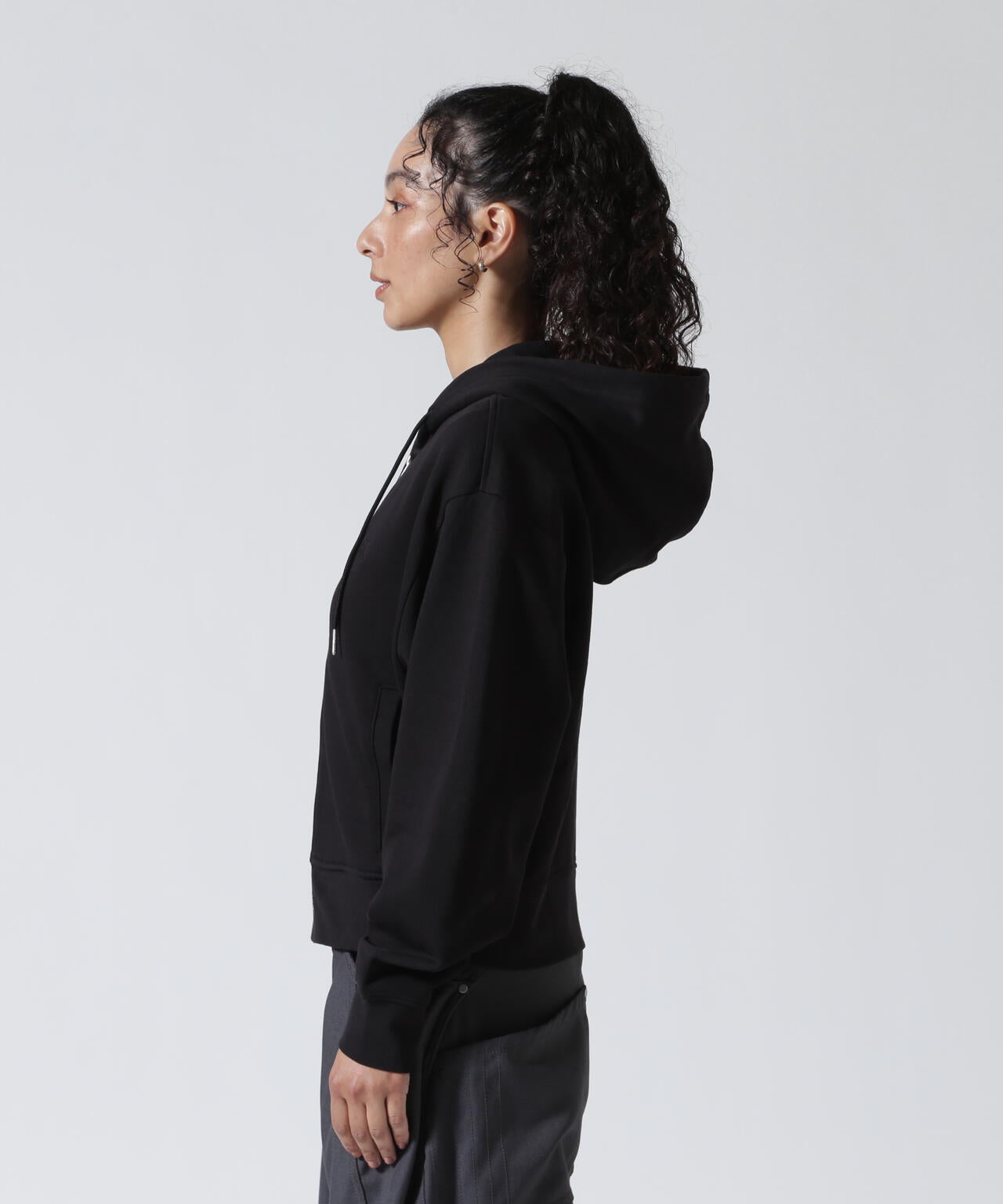 Calvin Klein （カルバンクライン）LS MONOGRAM TERRY CROPPED PARKA