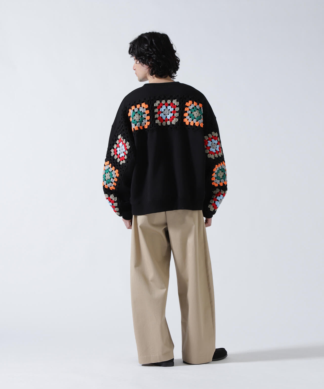 DISCOVERED(ディスカバード) 別注CROCHET SLEEVE SWEAT(UNISEX)