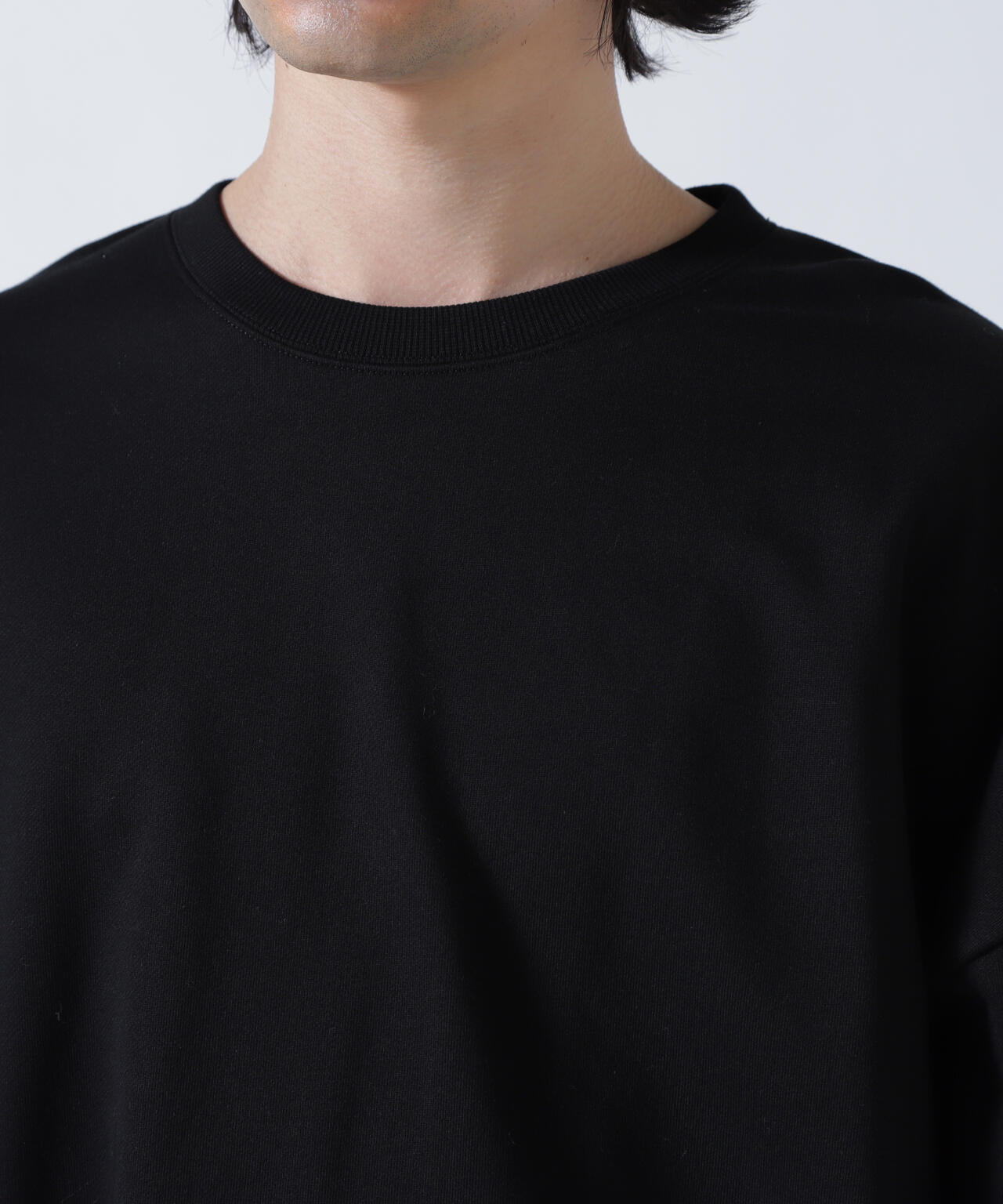 DISCOVERED(ディスカバード) 別注CROCHET SLEEVE SWEAT(UNISEX)