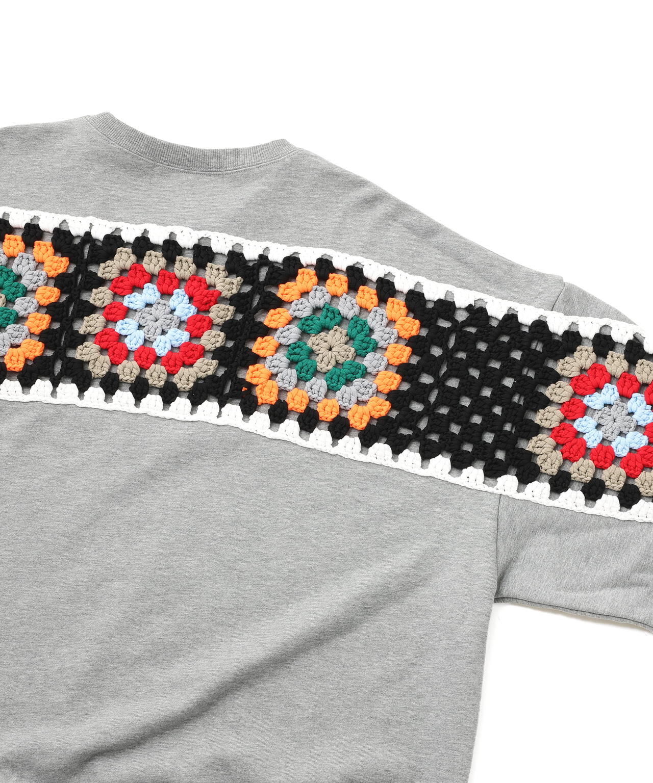 DISCOVERED(ディスカバード) 別注CROCHET SLEEVE SWEAT(UNISEX)