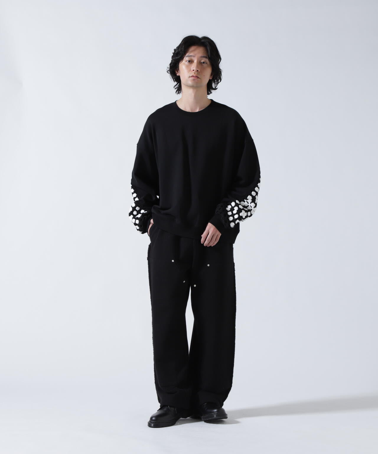 DISCOVERED(ディスカバード) 別注CROCHET SLEEVE SWEAT(UNISEX)