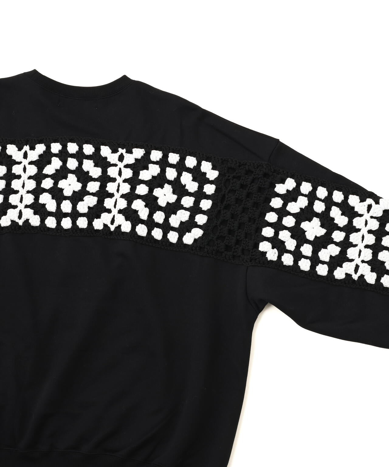 DISCOVERED(ディスカバード) 別注CROCHET SLEEVE SWEAT(UNISEX)