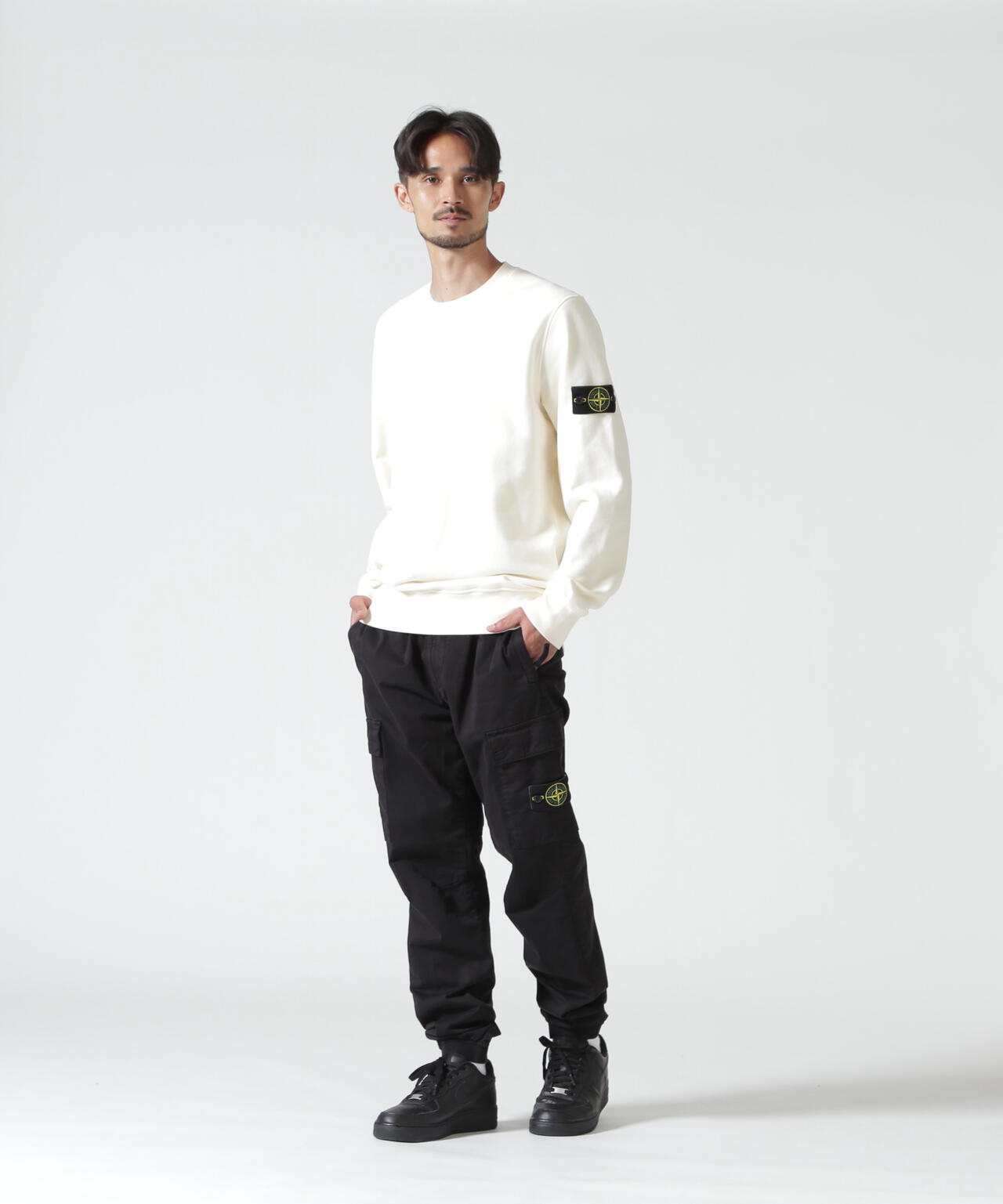 STONE ISLAND（ストーンアイランド） SATIN W POCKET JOGGER PANTS
