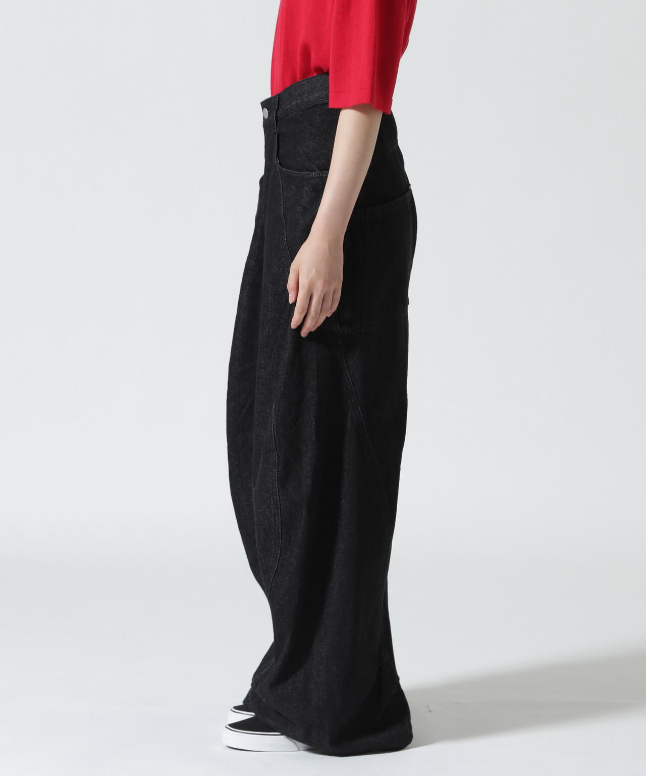 Knuth Marf（クヌースマーフ）tuck design denim pants