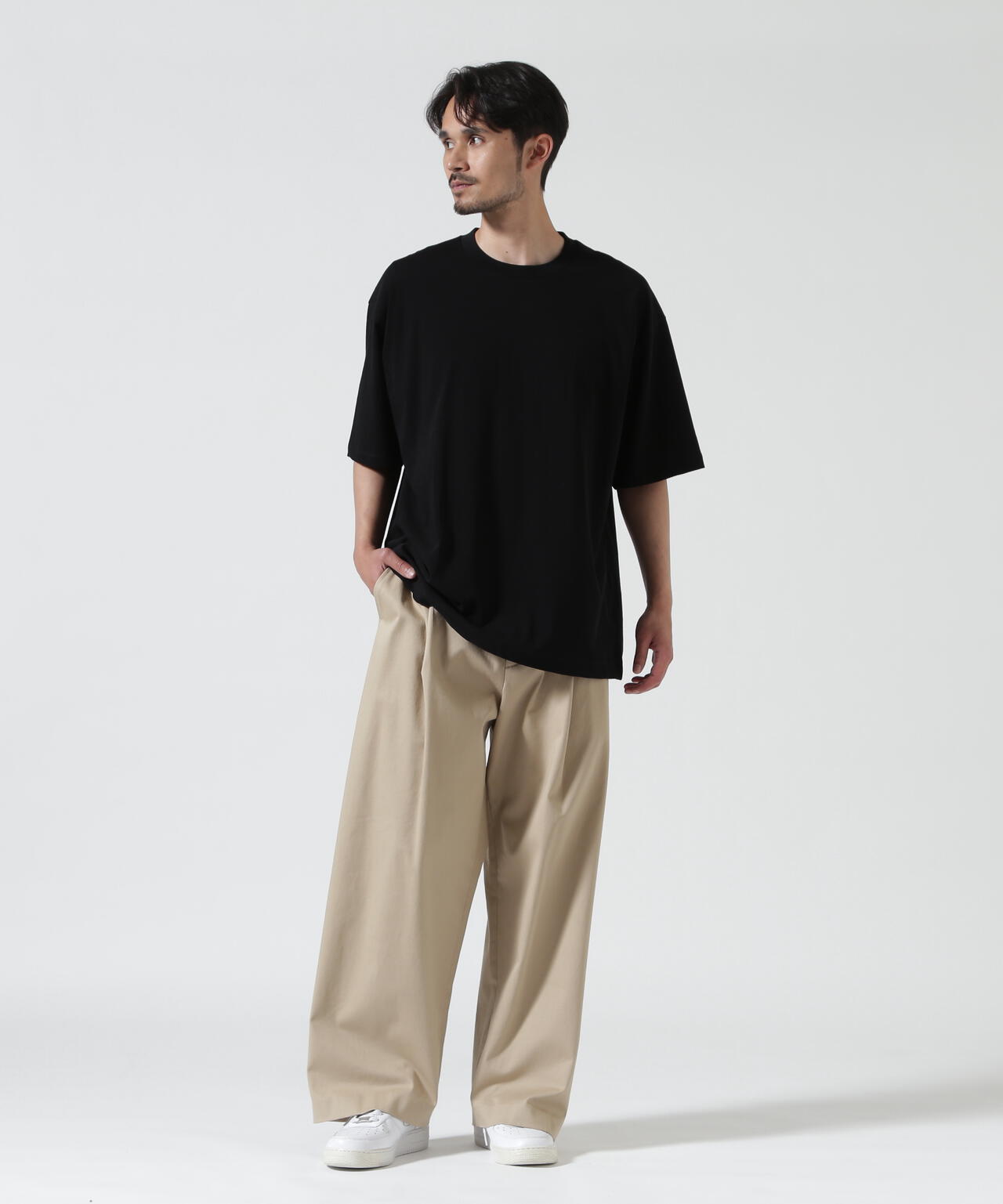 Height 178  Chest 92  Waist 76  hips 95  Shoes 27.0 着用サイズ：6