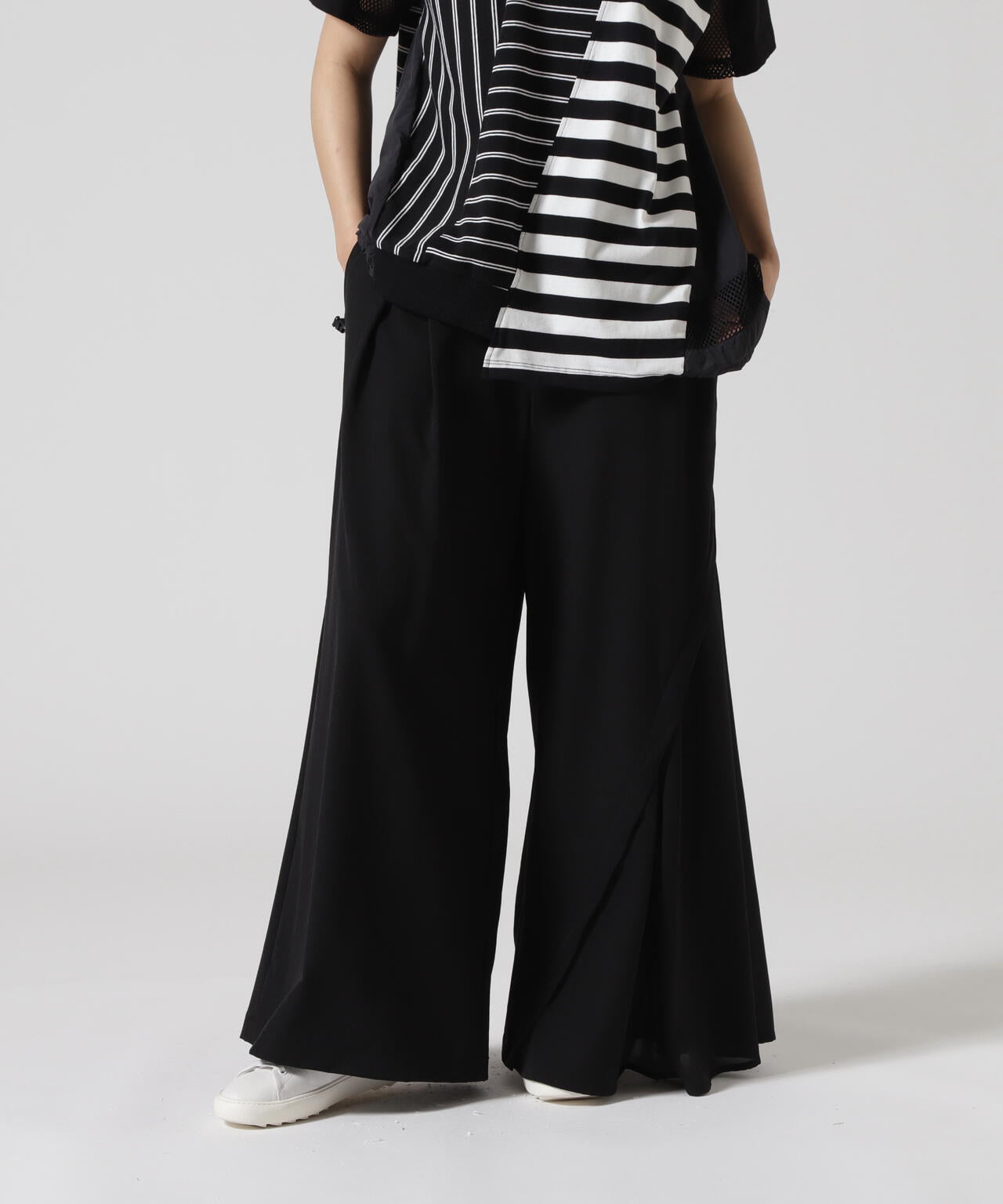 AULA AILA/アウラアイラ/別注 ASYMMETRY COLOR PANTS