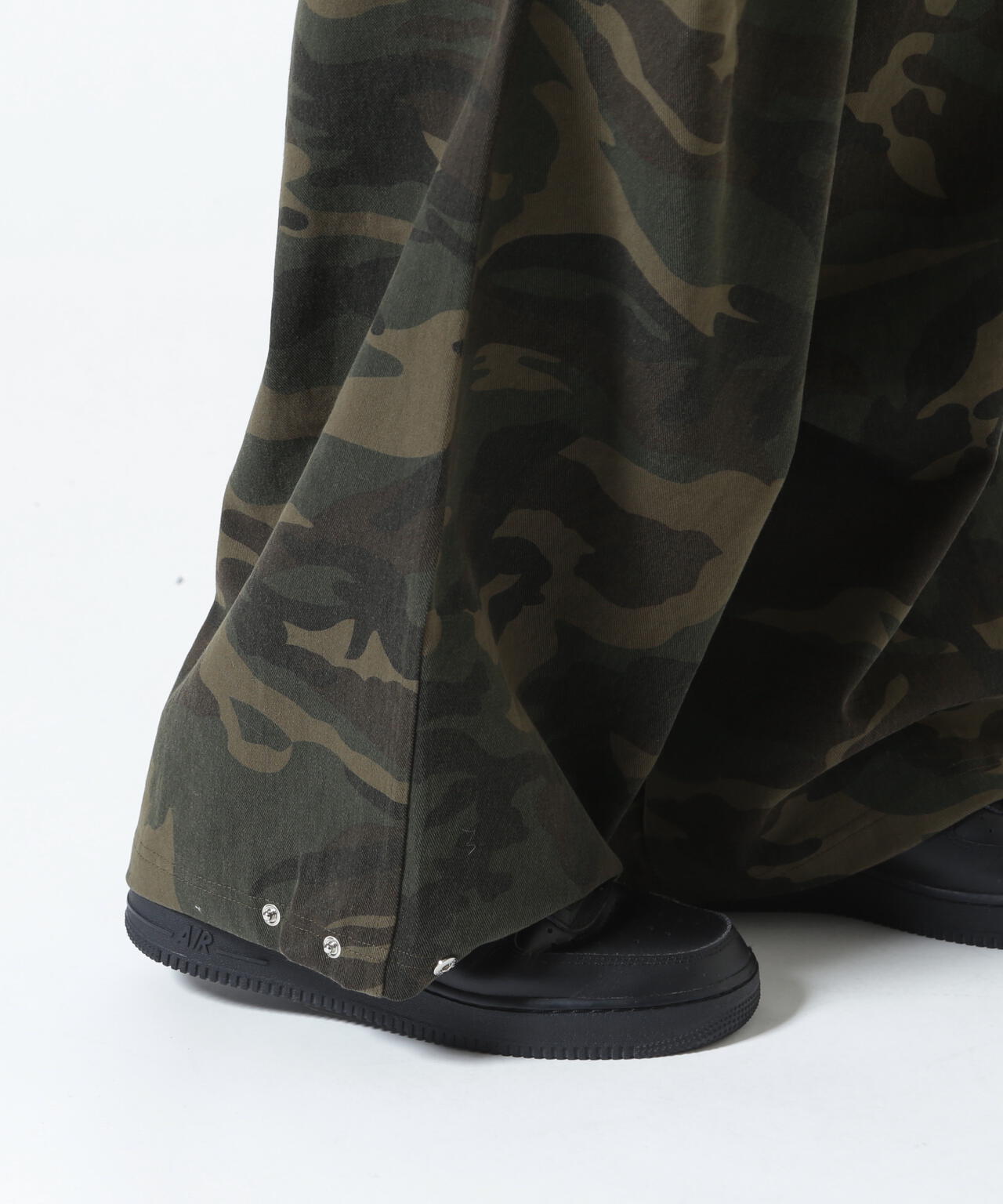 FR(13)NDS/フレンズ/CAMO PANTS