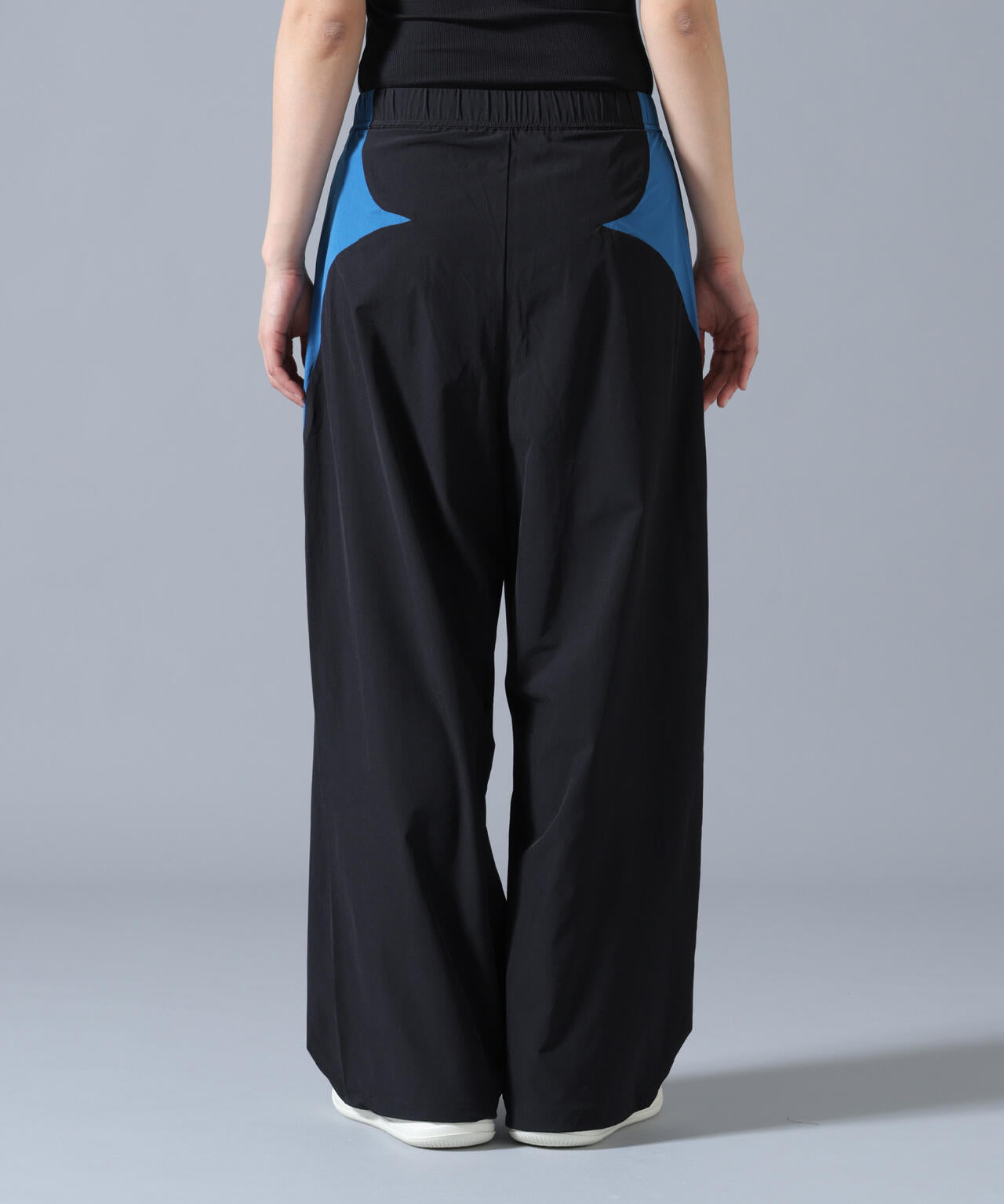 Height 178  Chest 92  Waist 76  hips 95  Shoes 27.0 着用サイズ：L