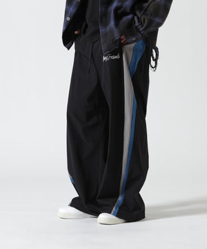 Height 178  Chest 92  Waist 76  hips 95  Shoes 27.0 着用サイズ：L