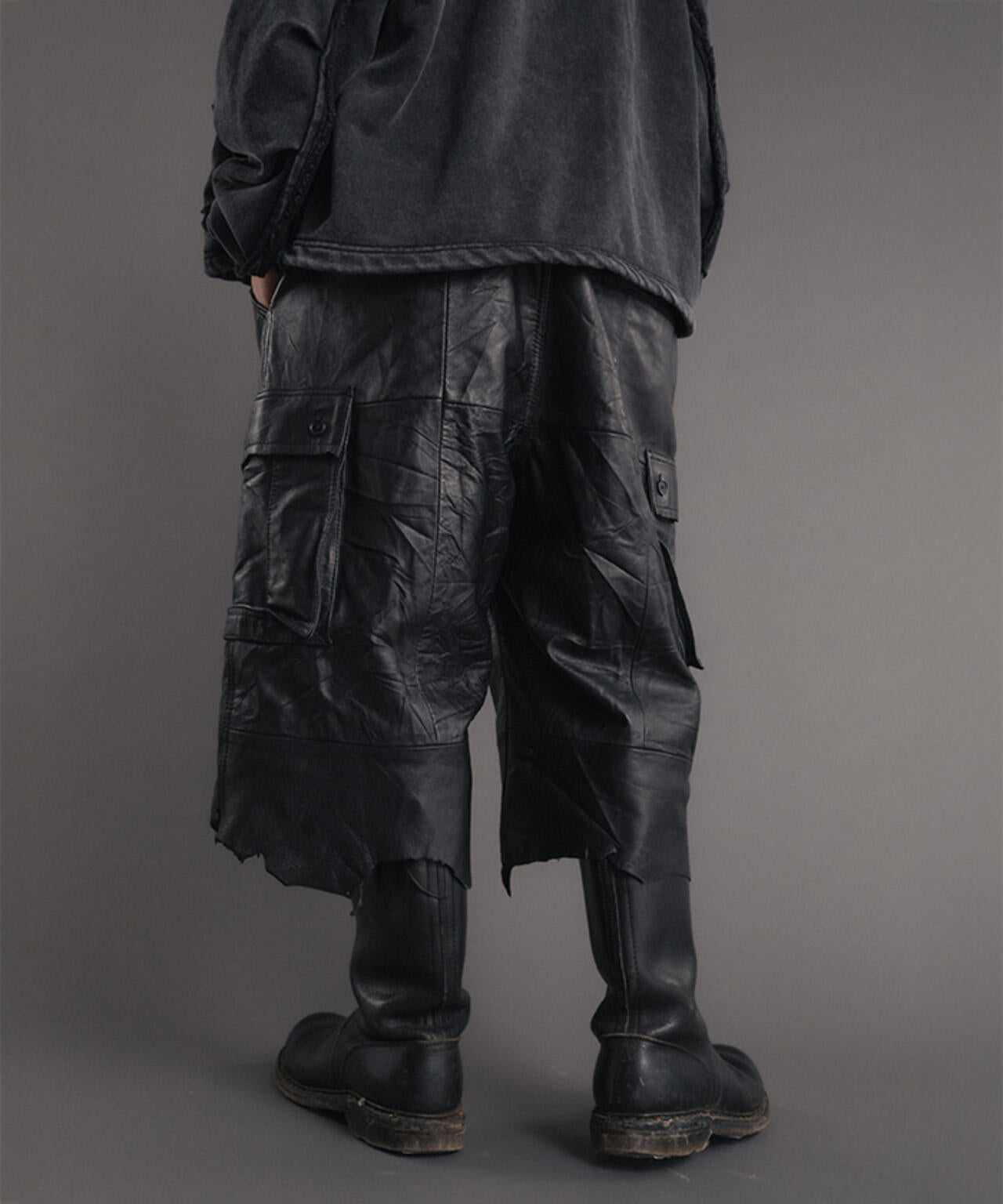 FR(13)NDS/フレンズ/REPRO-LEATHER　CARGO　SHORTS