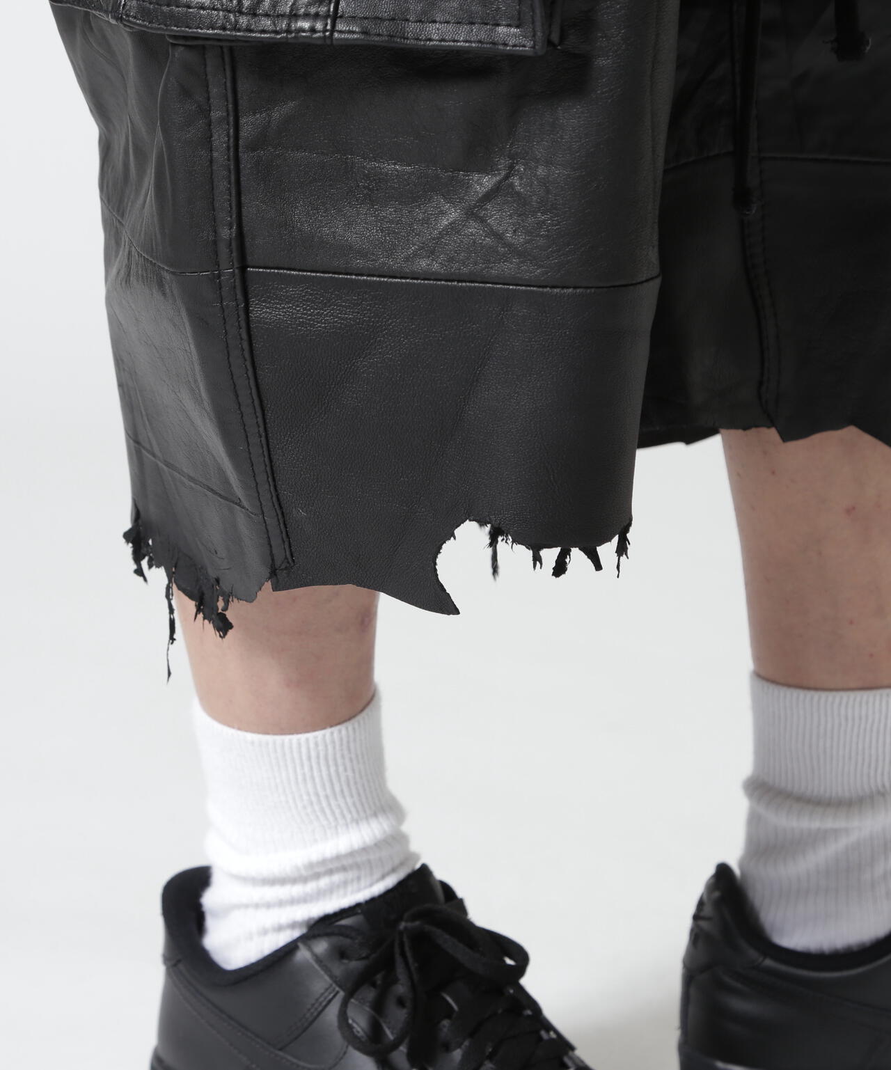 FR(13)NDS/フレンズ/REPRO-LEATHER　CARGO　SHORTS