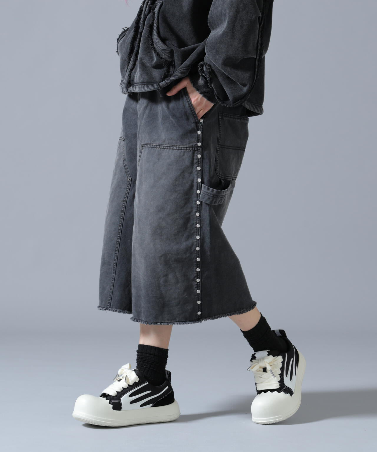 FR(13)NDS/フレンズ/Duck Studs Shorts