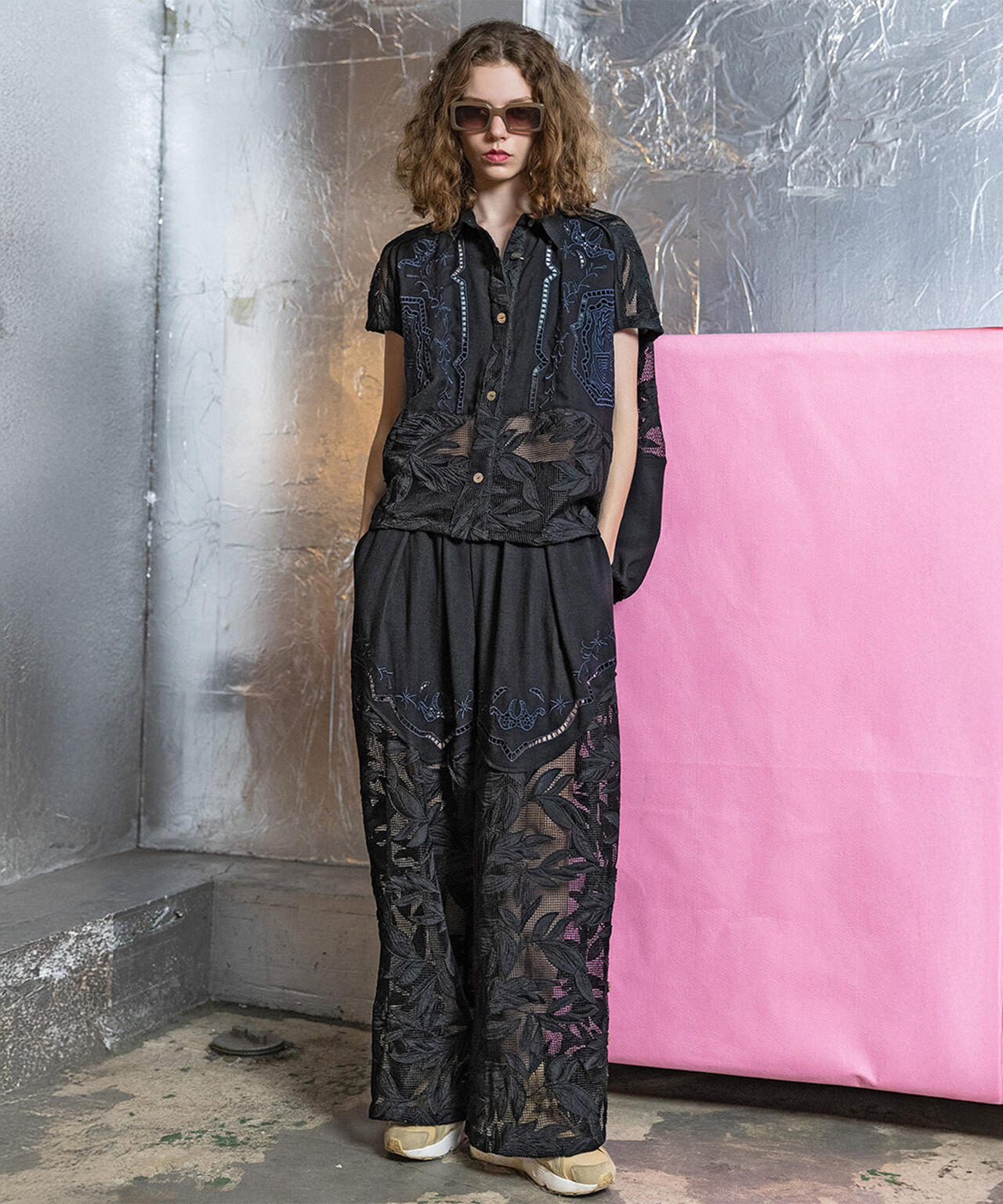 AULA AILA/アウラアイラ/CUTWORK EMBROIDERED SHIRT