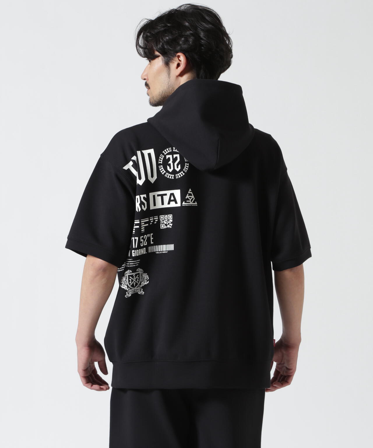 Height 178  Chest 92  Waist 76  hips 95  Shoes 27.0 着用サイズ：L