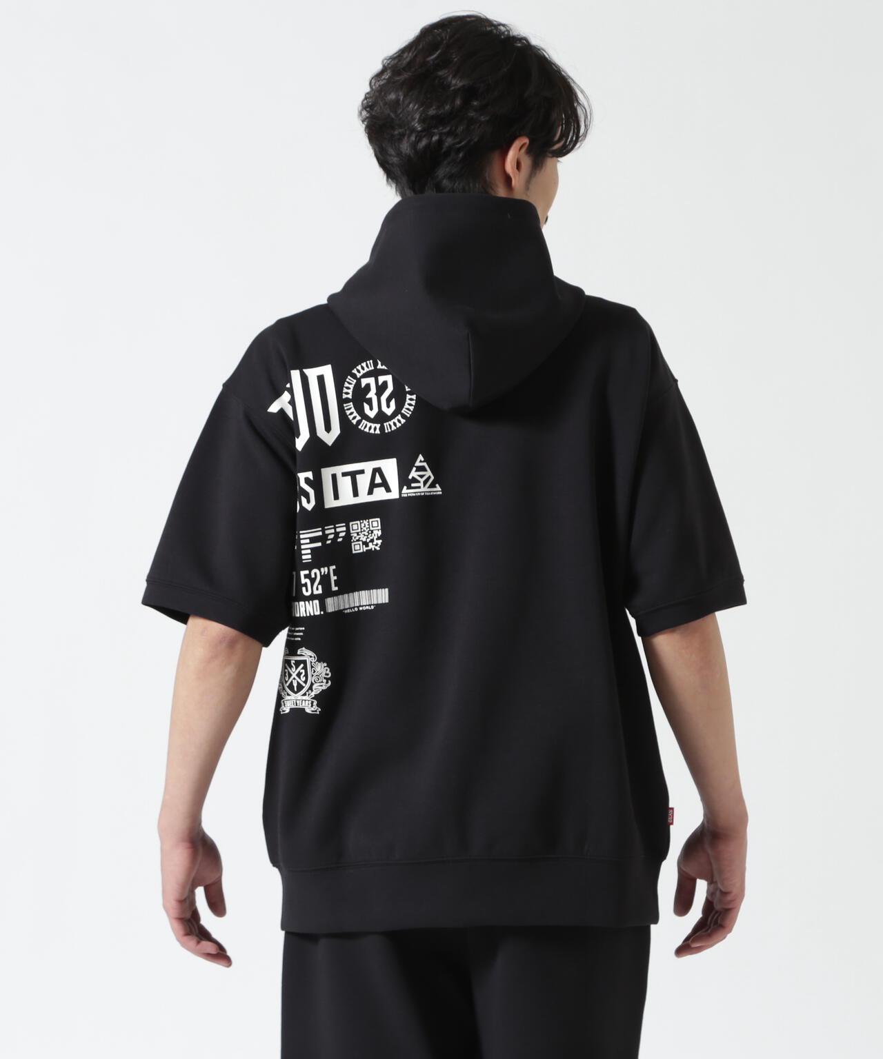 Height 178  Chest 92  Waist 76  hips 95  Shoes 27.0 着用サイズ：L