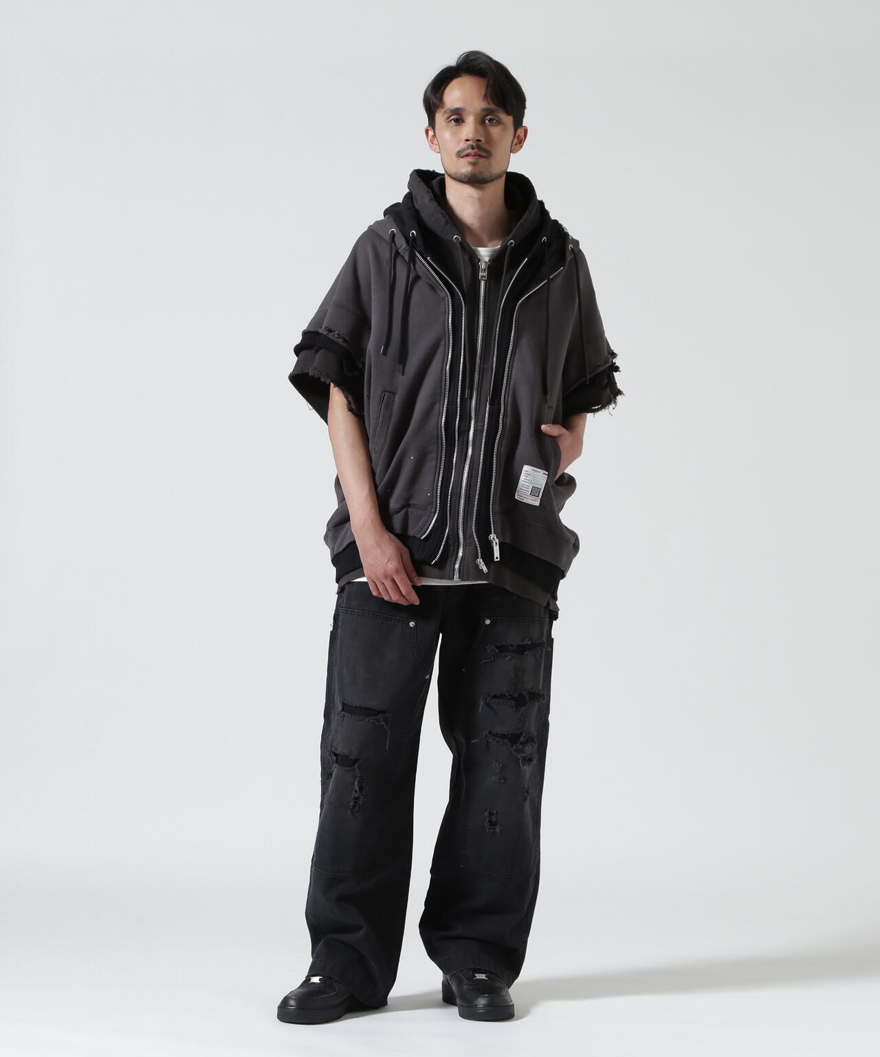 Height 178  Chest 92  Waist 76  hips 95  Shoes 27.0 着用サイズ：46