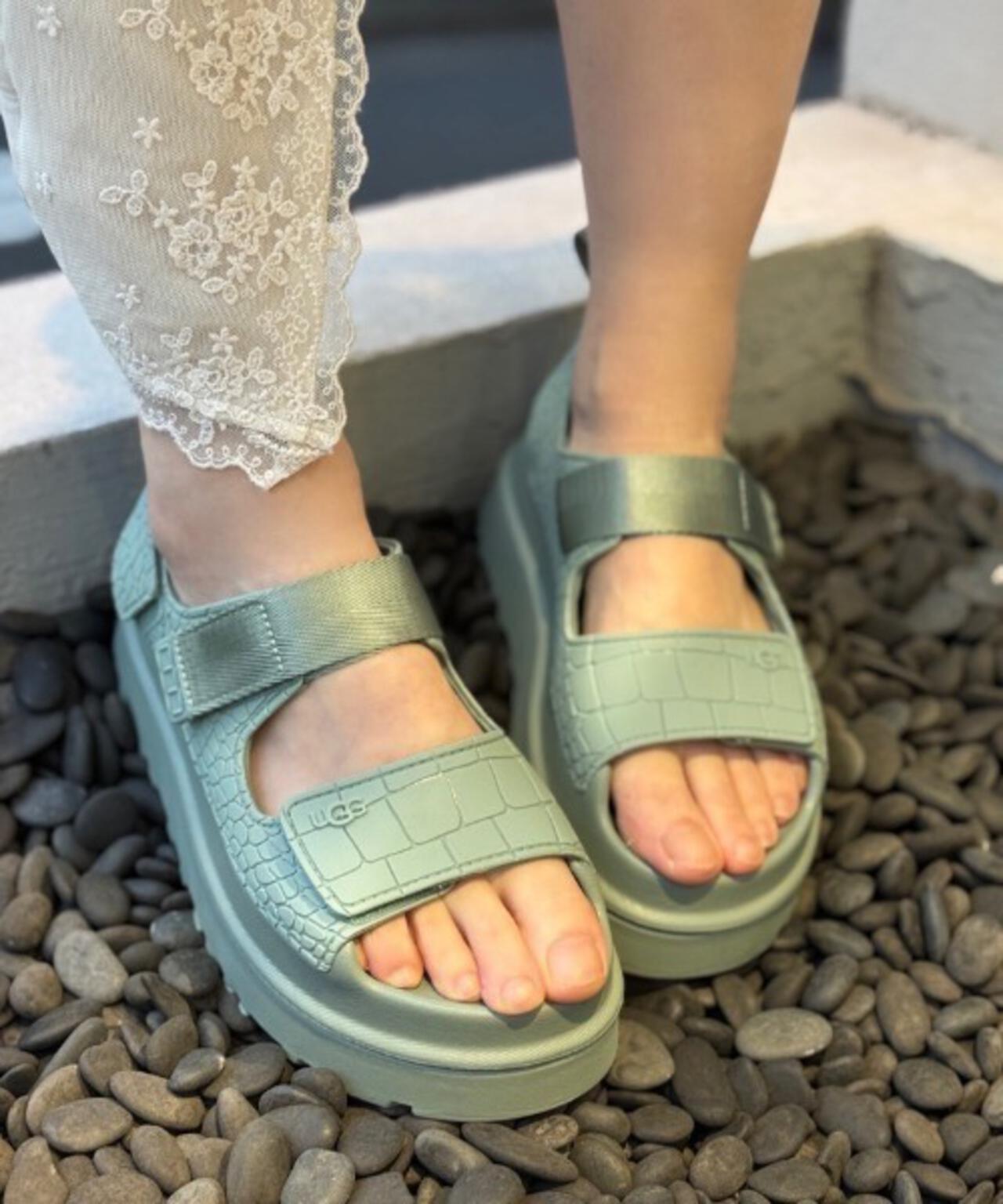 UGG/アグ/GoldenGlow Embossed/ゴールデングロウ エンボスト