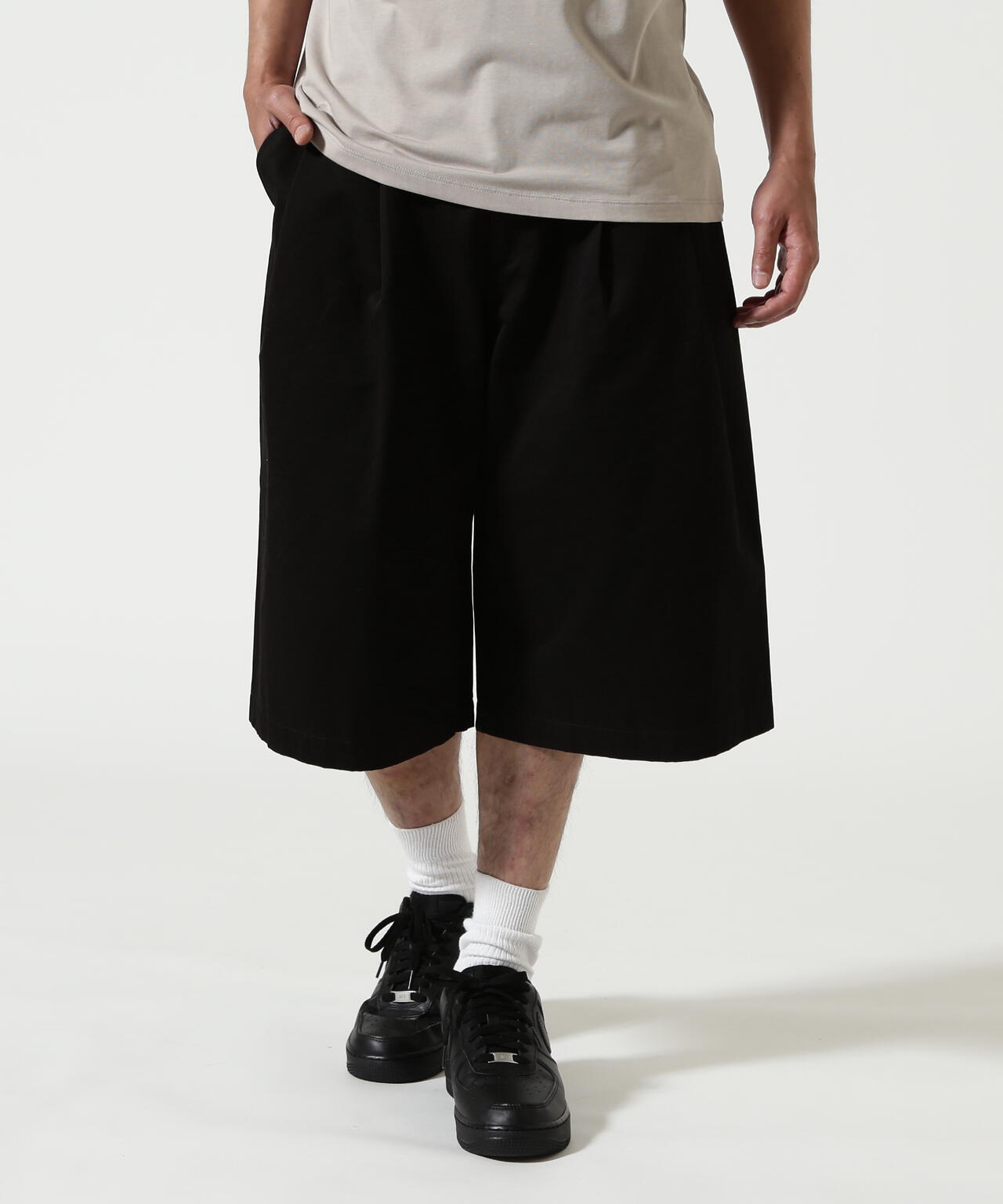 Toironier/トワロニエ/2TUCK LONG SHORTS