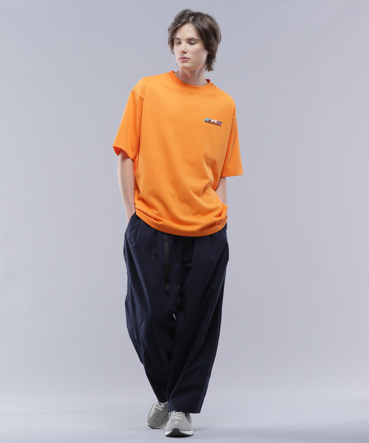 MANASTASH/マナスタッシュ/RE:POLY TEE SCHEME LOGO