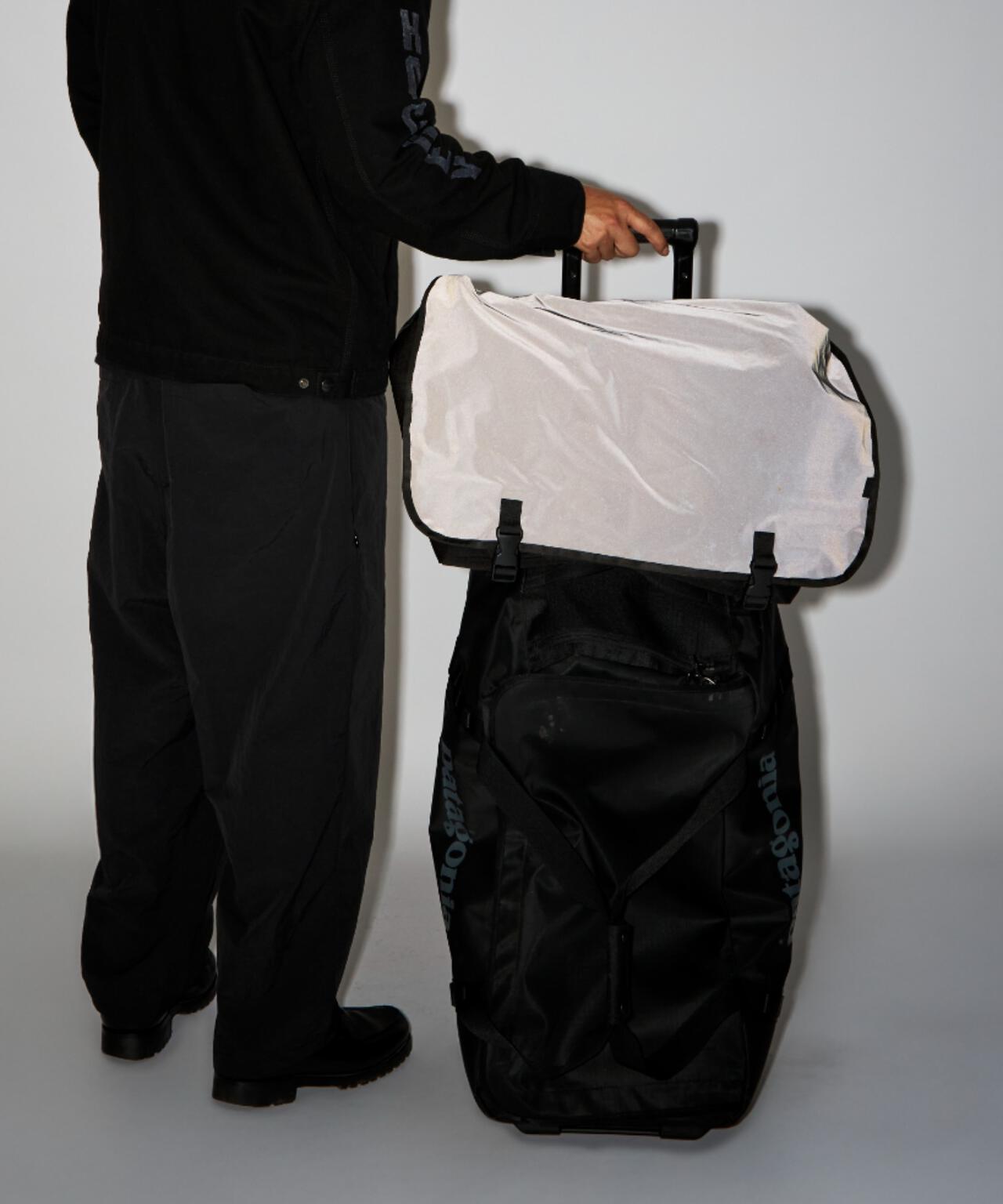 PACKING/パッキング/BLACK REFLECTIVE MESSENGER/リフレクティブメッセンジャーバッグ