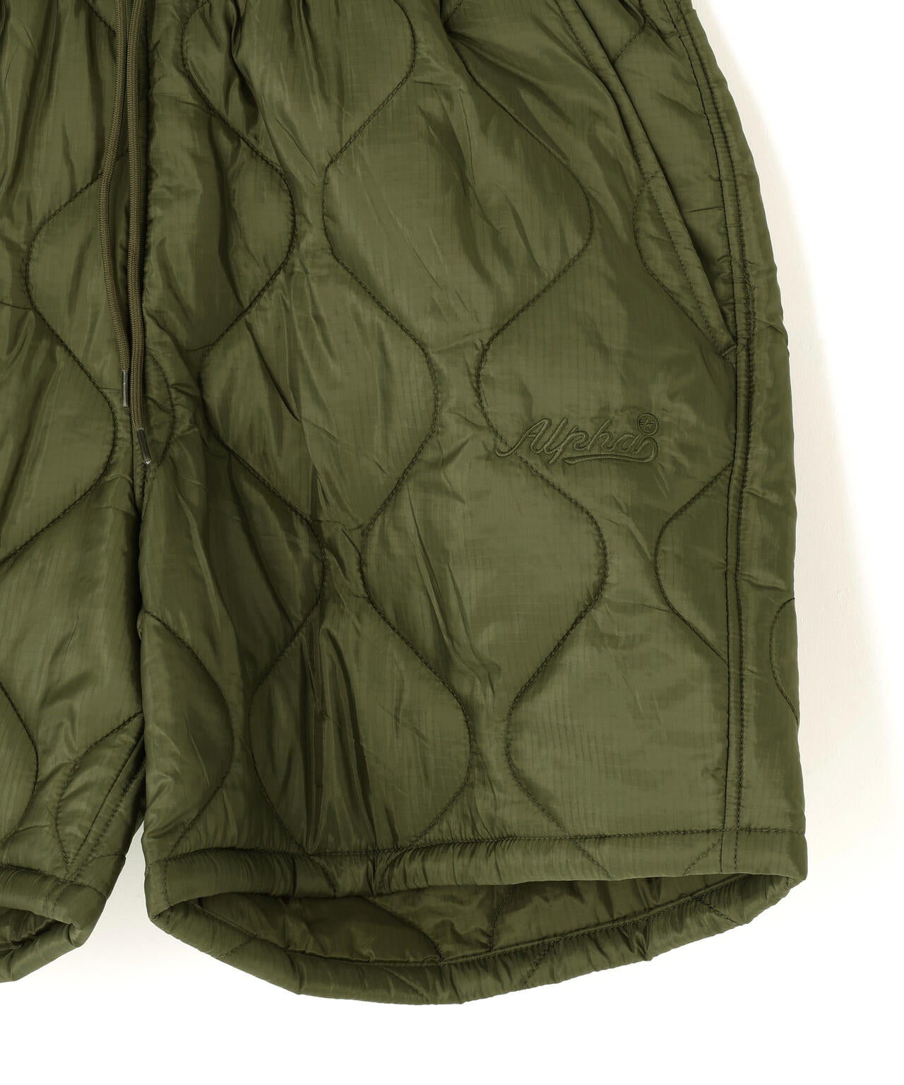 RELAXED QUILTED SHORT