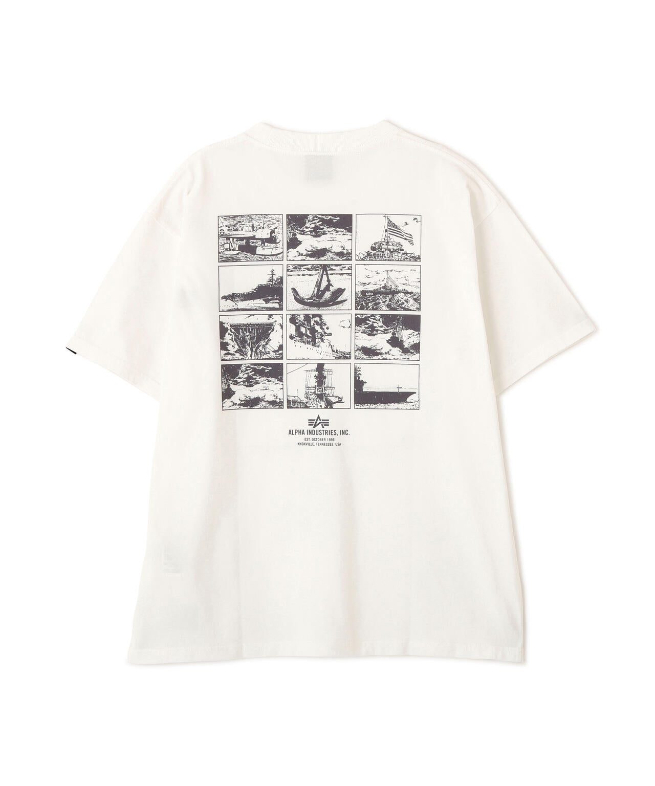 MOMENT COLLAGE T-SHIRT