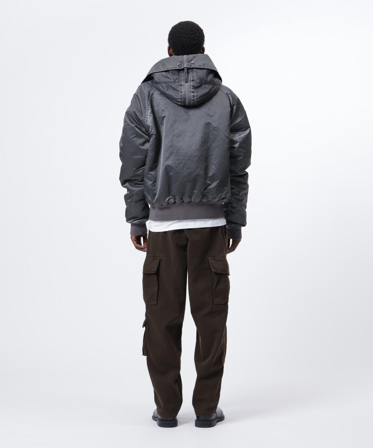 185cm C:83 W:66 H:86 着用サイズ：L