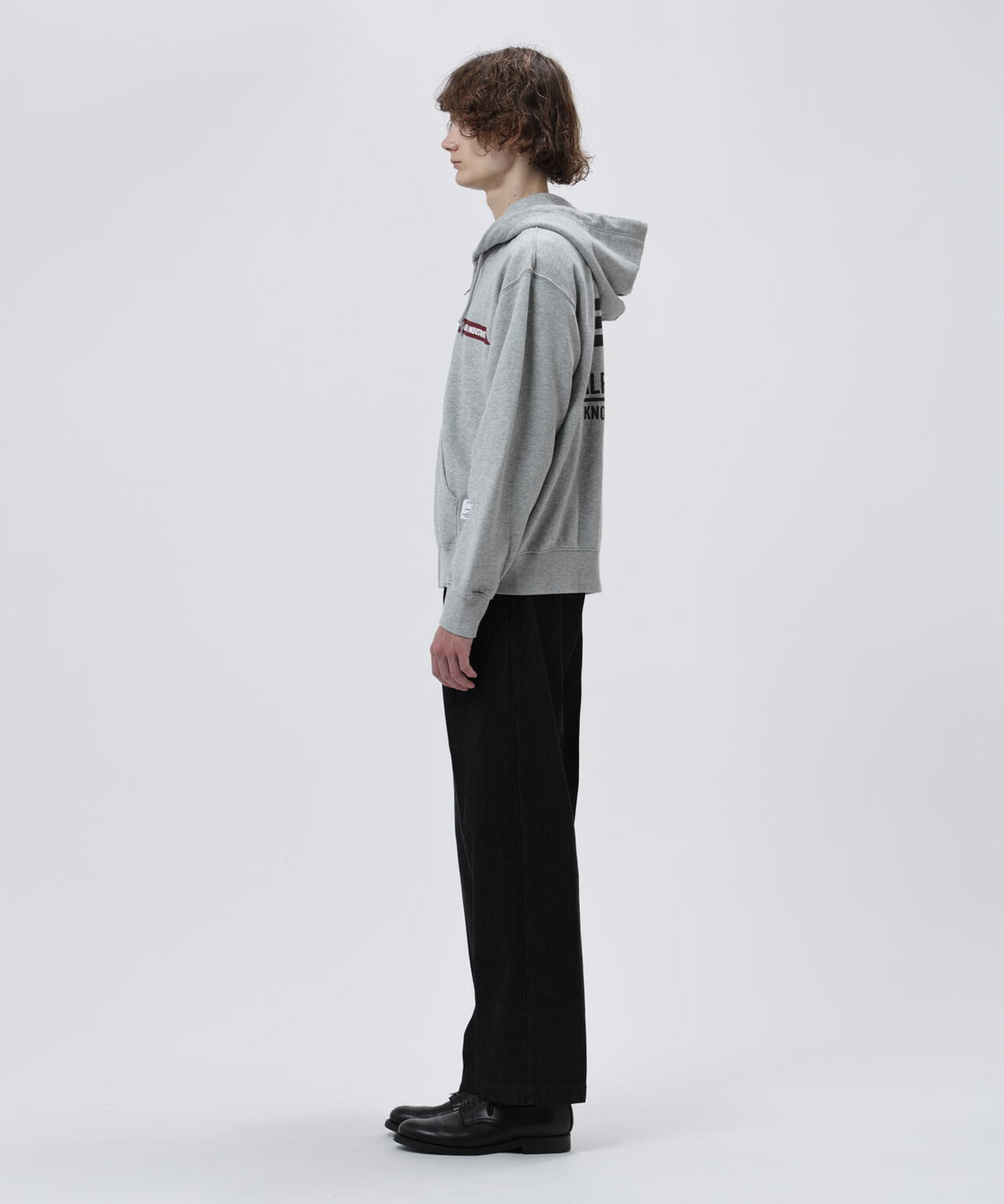 187cm C:83 W:66 H:85.5 着用サイズ：L