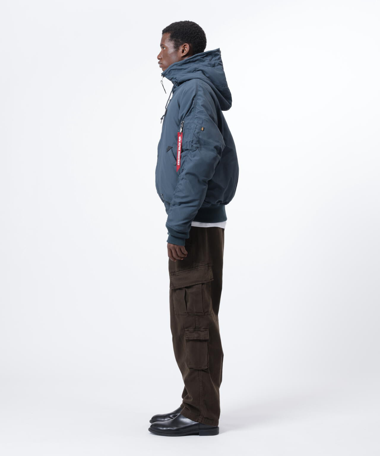 185cm C:83 W:66 H:86 着用サイズ：L